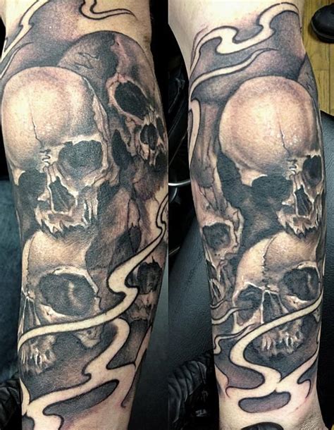 black and grey skull tattoo designs|small black skull tattoo.